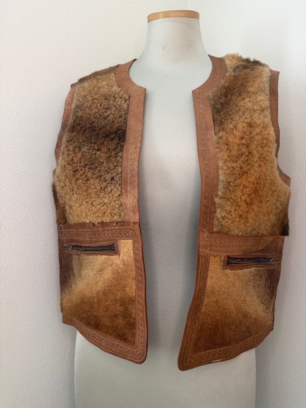 Vintage pony hair cow hide tan brown western vest M L medium Large